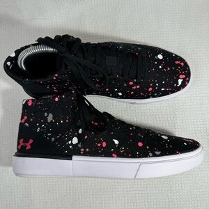 Under Armour Kickit 2 Mid Splatter Sneakers, Youth size 6/Women’s size 7…